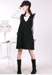 輝弘服飾春季新品 心型領連帽兩件套馬甲身裙，腰帶點綴優雅風姿